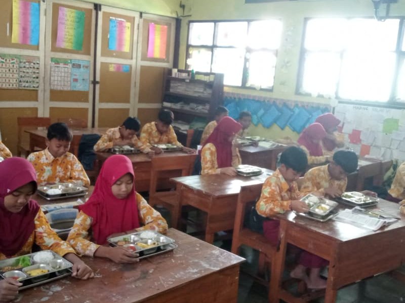 PROGRAM MAKAN BERGIZI GRATIS (MBG)
