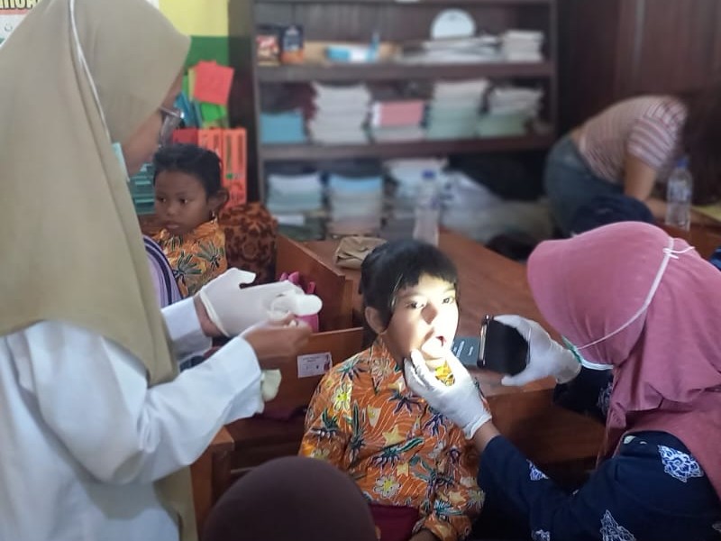 SCREENING KESEHATAN DI SD NEGERI 2 ALASMALANG